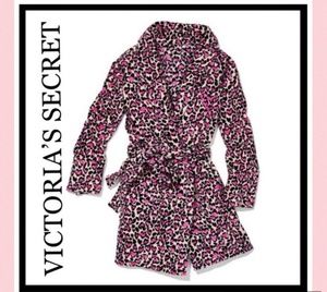 🎉 Victoria Secret Leopard Bathrobe